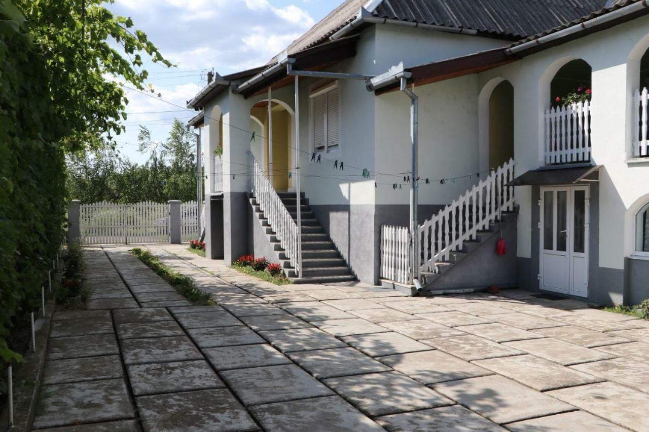 Садиба Анна - Термальні Води Косино Zapson Exterior photo